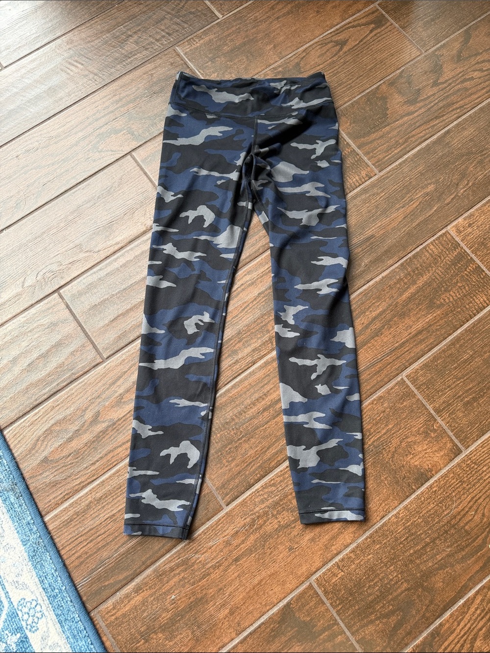 Athleta Navy and Gray Camo Kids Leggings Size XL 14. Great condition.